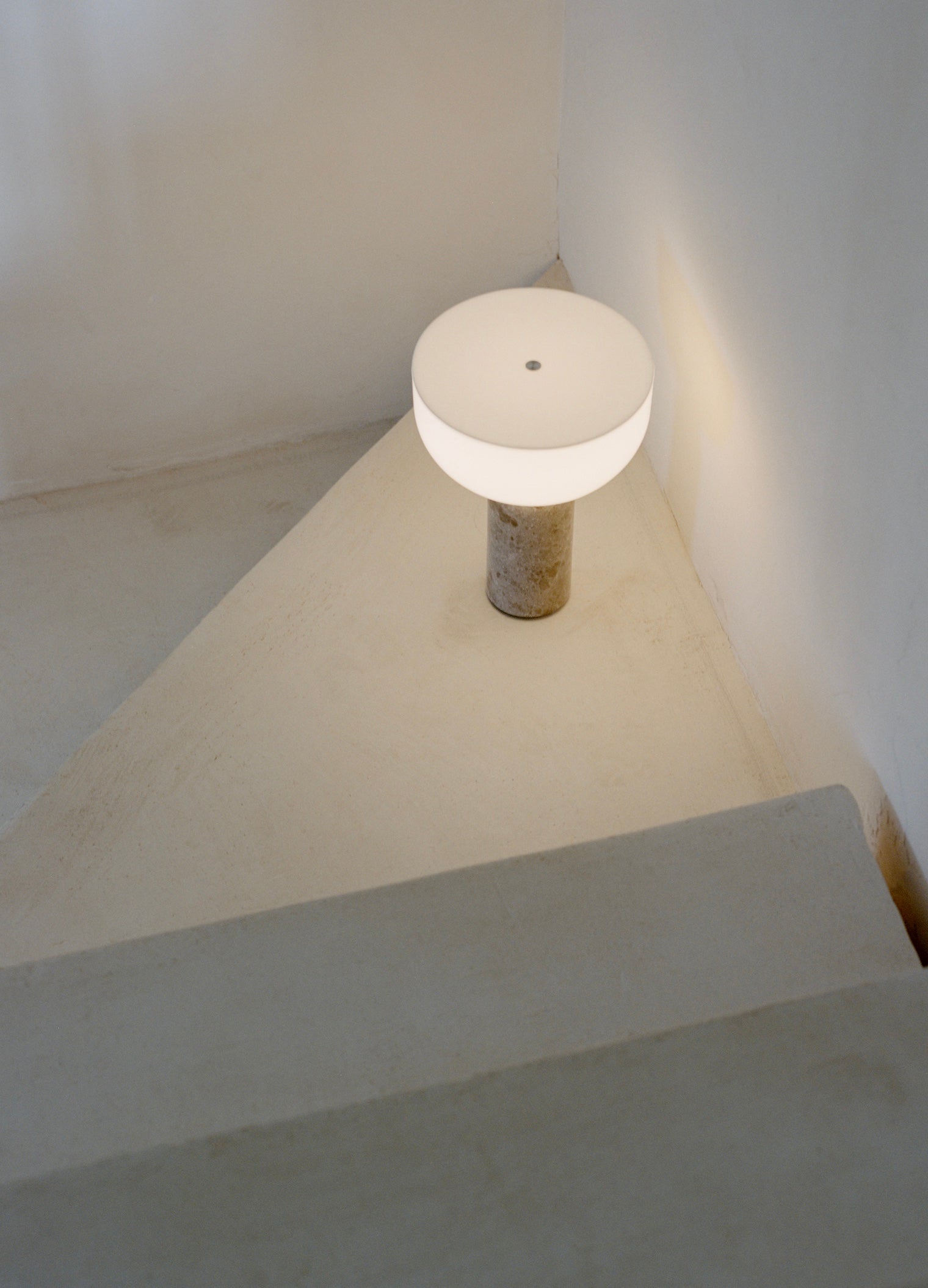 Kizu Portable Table Lamp Gris du Marais Marble
